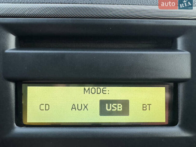 Черный Вольво В50, объемом двигателя 1.6 л и пробегом 235 тыс. км за 9350 $, фото 44 на Automoto.ua