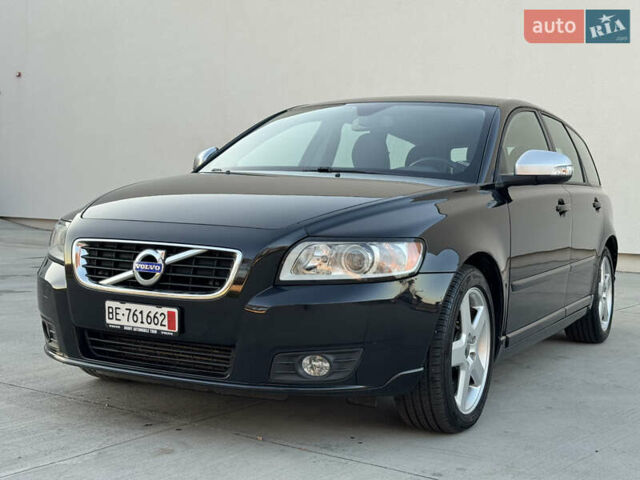 Черный Вольво В50, объемом двигателя 1.6 л и пробегом 235 тыс. км за 8850 $, фото 2 на Automoto.ua