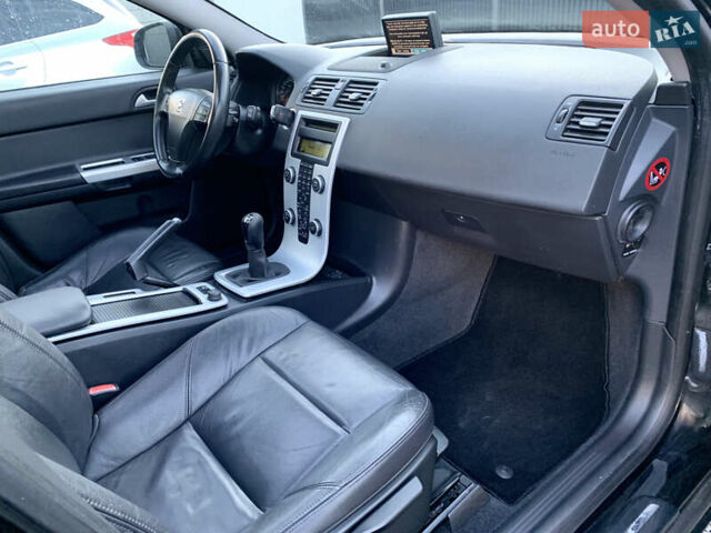 Черный Вольво В50, объемом двигателя 1.6 л и пробегом 252 тыс. км за 8200 $, фото 33 на Automoto.ua