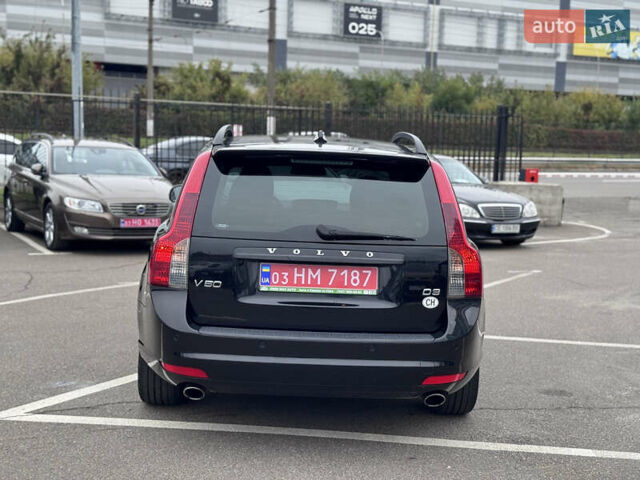 Черный Вольво В50, объемом двигателя 2 л и пробегом 213 тыс. км за 11000 $, фото 4 на Automoto.ua