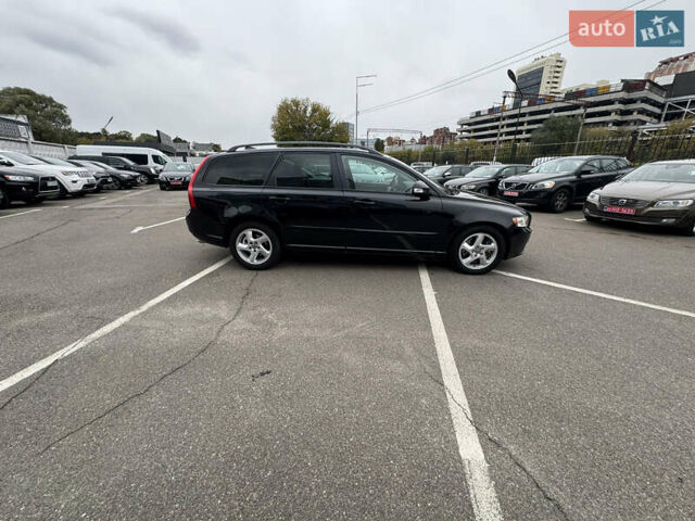Черный Вольво В50, объемом двигателя 2 л и пробегом 213 тыс. км за 11000 $, фото 44 на Automoto.ua
