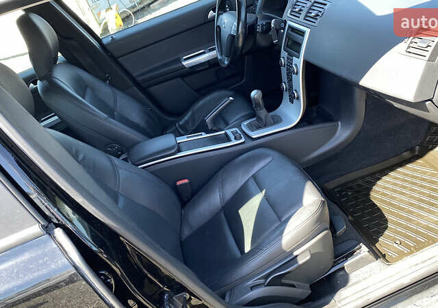 Черный Вольво В50, объемом двигателя 1.6 л и пробегом 197 тыс. км за 8200 $, фото 20 на Automoto.ua