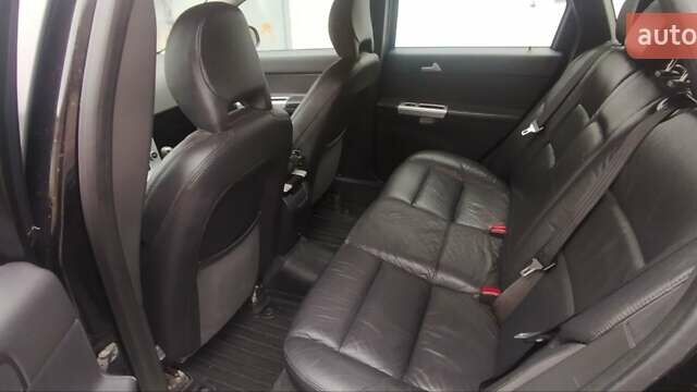 Черный Вольво В50, объемом двигателя 1.56 л и пробегом 260 тыс. км за 6900 $, фото 10 на Automoto.ua