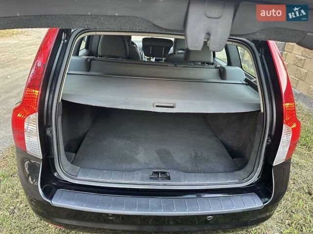 Черный Вольво В50, объемом двигателя 1.6 л и пробегом 232 тыс. км за 7600 $, фото 54 на Automoto.ua