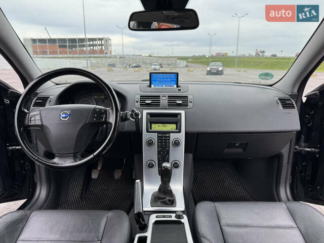 Черный Вольво В50, объемом двигателя 1.6 л и пробегом 225 тыс. км за 8300 $, фото 21 на Automoto.ua