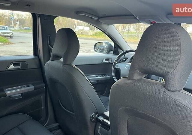 Черный Вольво В50, объемом двигателя 1.56 л и пробегом 243 тыс. км за 8200 $, фото 11 на Automoto.ua