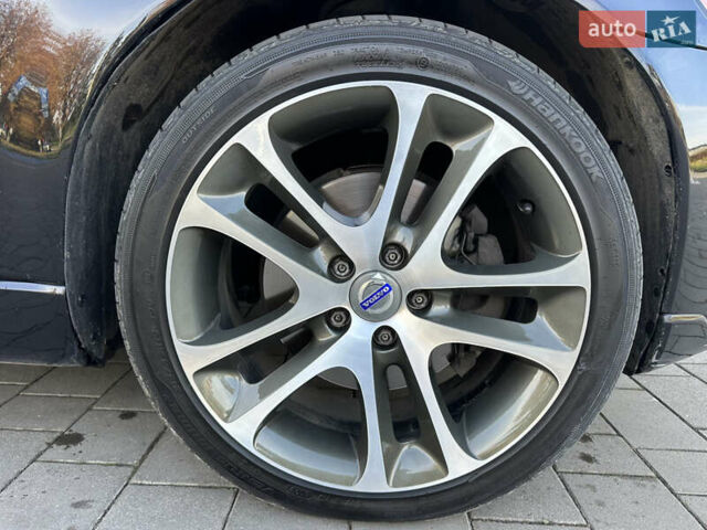 Чорний Вольво V50, об'ємом двигуна 2 л та пробігом 262 тис. км за 9850 $, фото 16 на Automoto.ua