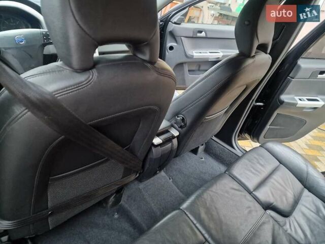 Чорний Вольво V50, об'ємом двигуна 1.6 л та пробігом 158 тис. км за 7500 $, фото 21 на Automoto.ua