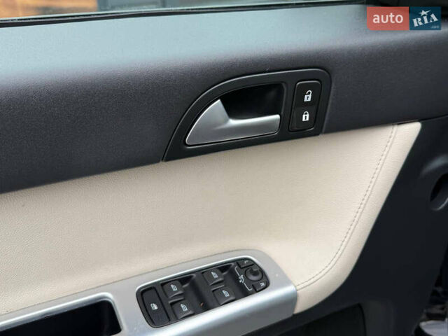 Вольво В50 2011 в Стрые на Automoto.ua Черный Вольво В50, объемом двигателя 1.6 л и пробегом 230 тыс. км за 8250 $, фото 57 на Automoto.ua