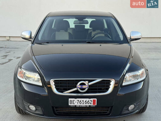 Черный Вольво В50, объемом двигателя 1.6 л и пробегом 235 тыс. км за 9350 $, фото 7 на Automoto.ua