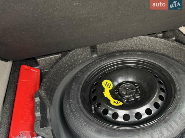 Чорний Вольво V50, об'ємом двигуна 1.6 л та пробігом 214 тис. км за 8999 $, фото 72 на Automoto.ua