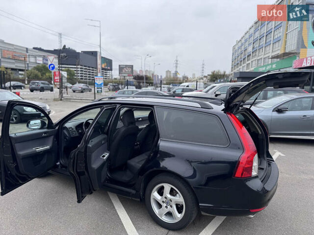 Черный Вольво В50, объемом двигателя 2 л и пробегом 213 тыс. км за 11000 $, фото 18 на Automoto.ua