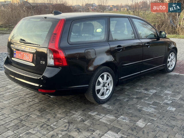 Черный Вольво В50, объемом двигателя 2 л и пробегом 284 тыс. км за 9200 $, фото 7 на Automoto.ua