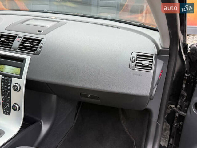 Черный Вольво В50, объемом двигателя 1.6 л и пробегом 230 тыс. км за 7999 $, фото 42 на Automoto.ua