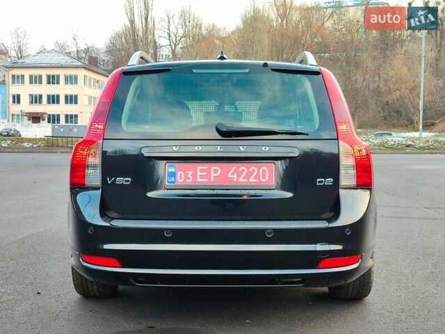Черный Вольво В50, объемом двигателя 1.6 л и пробегом 255 тыс. км за 9499 $, фото 30 на Automoto.ua