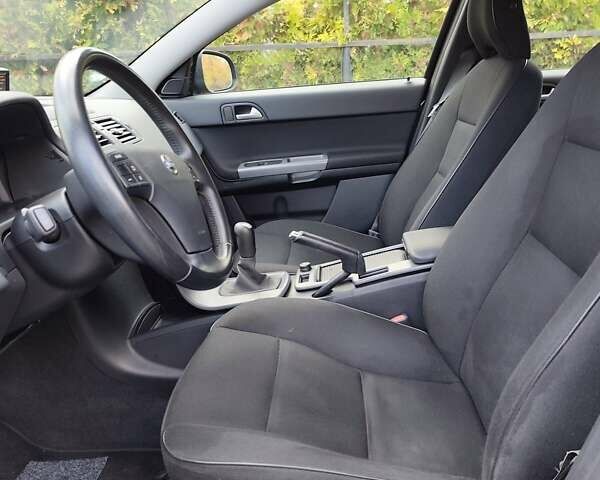 Чорний Вольво V50, об'ємом двигуна 1.6 л та пробігом 236 тис. км за 8200 $, фото 34 на Automoto.ua