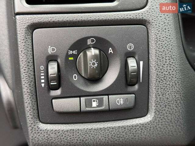 Вольво В50 2011 в Стрые на Automoto.ua Черный Вольво В50, объемом двигателя 1.6 л и пробегом 230 тыс. км за 8250 $, фото 60 на Automoto.ua