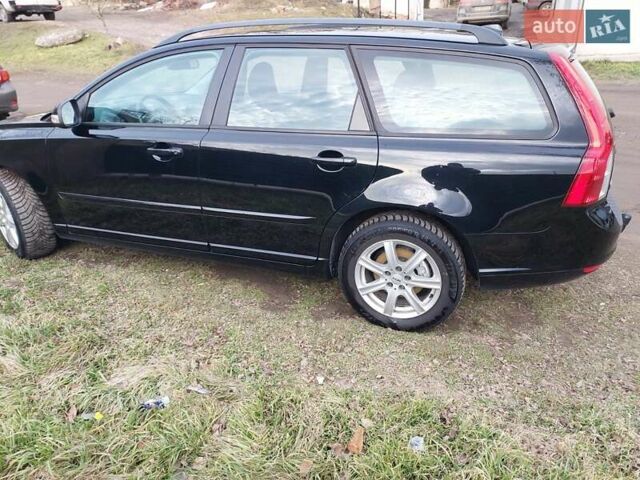 Чорний Вольво V50, об'ємом двигуна 1.6 л та пробігом 245 тис. км за 7500 $, фото 1 на Automoto.ua
