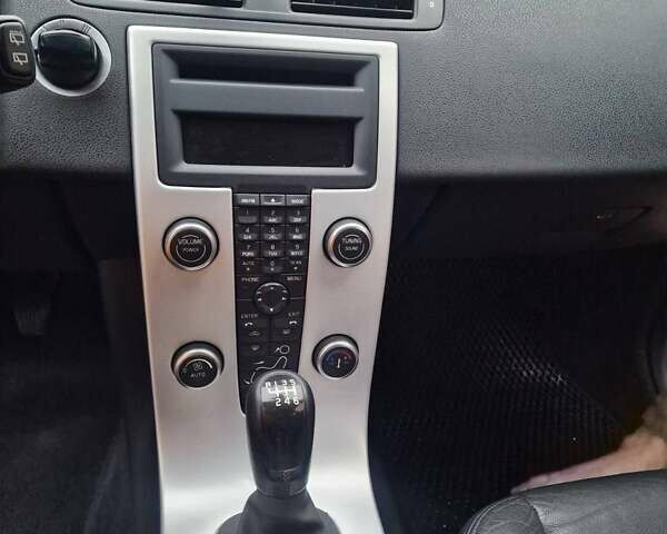 Чорний Вольво V50, об'ємом двигуна 1.6 л та пробігом 158 тис. км за 7500 $, фото 27 на Automoto.ua