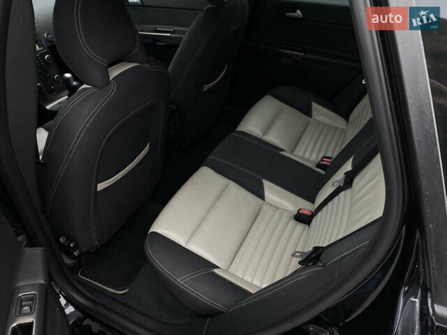 Черный Вольво В50, объемом двигателя 1.6 л и пробегом 235 тыс. км за 7999 $, фото 3 на Automoto.ua