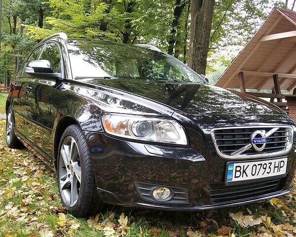 Черный Вольво В50, объемом двигателя 1.6 л и пробегом 166 тыс. км за 9000 $, фото 16 на Automoto.ua