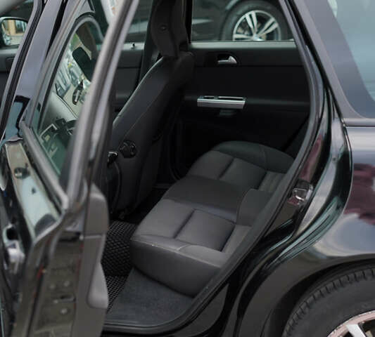 Черный Вольво В50, объемом двигателя 1.6 л и пробегом 316 тыс. км за 7299 $, фото 6 на Automoto.ua