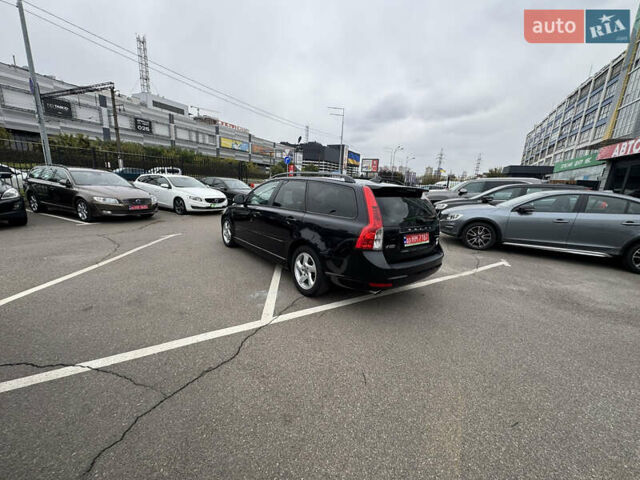 Черный Вольво В50, объемом двигателя 2 л и пробегом 213 тыс. км за 11000 $, фото 41 на Automoto.ua