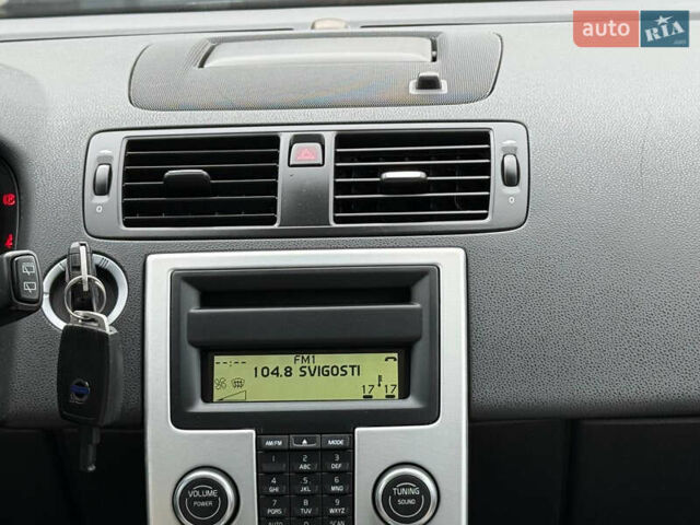 Вольво В50 2011 в Стрые на Automoto.ua Черный Вольво В50, объемом двигателя 1.6 л и пробегом 230 тыс. км за 8250 $, фото 49 на Automoto.ua