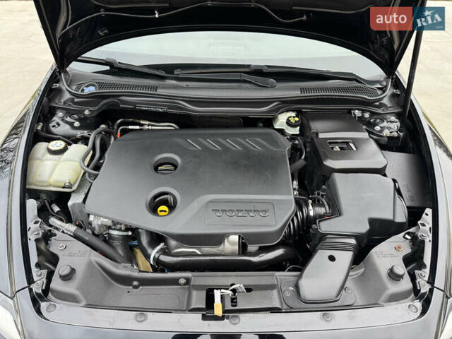 Черный Вольво В50, объемом двигателя 1.6 л и пробегом 217 тыс. км за 8550 $, фото 50 на Automoto.ua