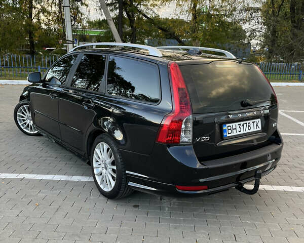 Черный Вольво В50, объемом двигателя 1.56 л и пробегом 264 тыс. км за 8300 $, фото 2 на Automoto.ua