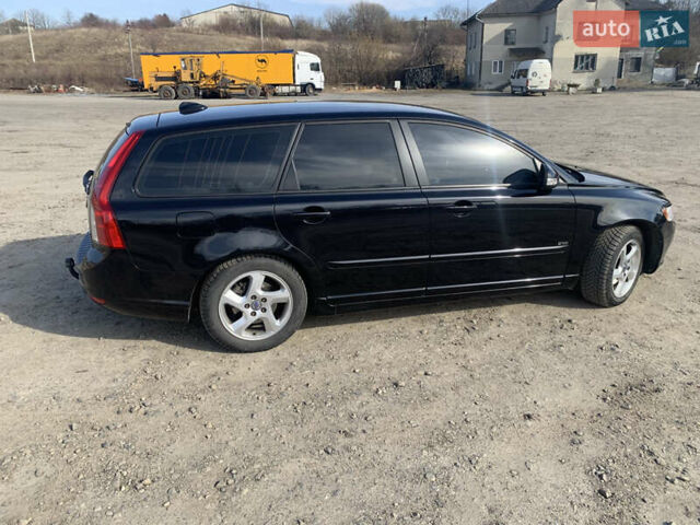 Черный Вольво В50, объемом двигателя 1.6 л и пробегом 307 тыс. км за 8200 $, фото 5 на Automoto.ua