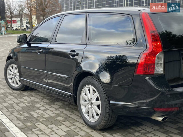 Черный Вольво В50, объемом двигателя 2 л и пробегом 279 тыс. км за 8750 $, фото 6 на Automoto.ua