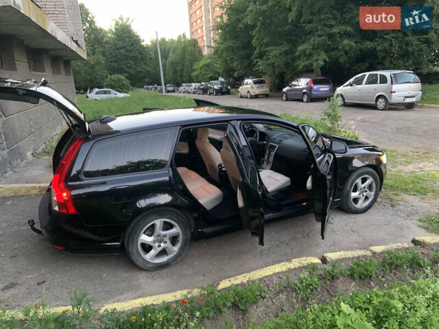 Черный Вольво В50, объемом двигателя 1.6 л и пробегом 299 тыс. км за 8550 $, фото 11 на Automoto.ua