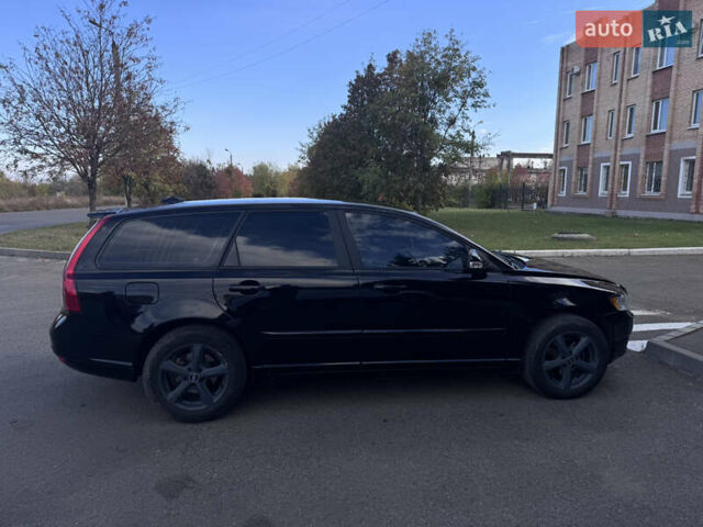 Вольво В50 2011 в Краматорске на Automoto.ua Черный Вольво В50, объемом двигателя 1.6 л и пробегом 258 тыс. км за 8000 $, фото 7 на Automoto.ua