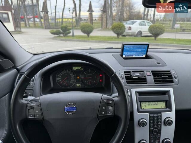 Черный Вольво В50, объемом двигателя 1.6 л и пробегом 226 тыс. км за 8290 $, фото 61 на Automoto.ua