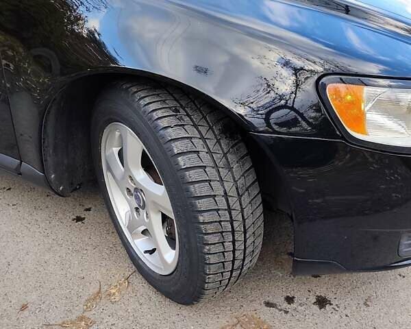 Чорний Вольво V50, об'ємом двигуна 1.6 л та пробігом 236 тис. км за 8200 $, фото 3 на Automoto.ua