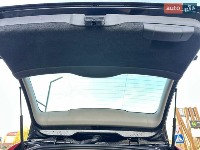 Чорний Вольво V50, об'ємом двигуна 2 л та пробігом 262 тис. км за 9850 $, фото 32 на Automoto.ua
