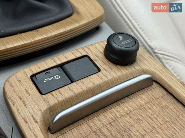 Чорний Вольво V50, об'ємом двигуна 1.6 л та пробігом 214 тис. км за 8590 $, фото 56 на Automoto.ua