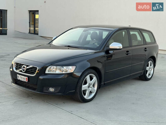 Черный Вольво В50, объемом двигателя 1.6 л и пробегом 235 тыс. км за 9350 $, фото 14 на Automoto.ua