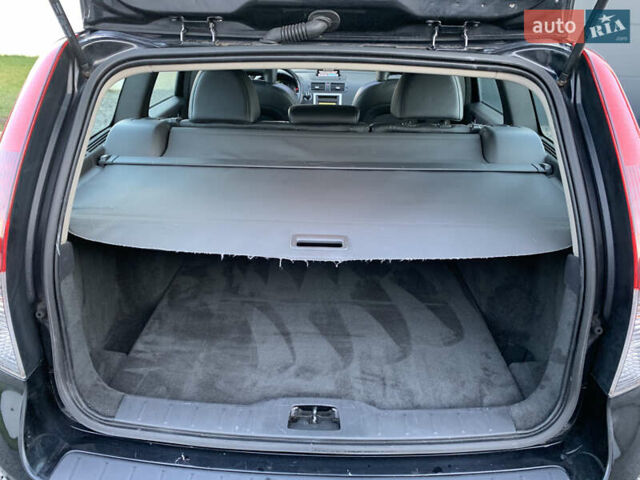 Черный Вольво В50, объемом двигателя 1.6 л и пробегом 252 тыс. км за 8200 $, фото 15 на Automoto.ua