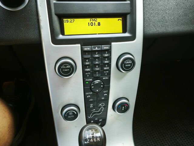 Черный Вольво В50, объемом двигателя 2 л и пробегом 209 тыс. км за 7200 $, фото 13 на Automoto.ua