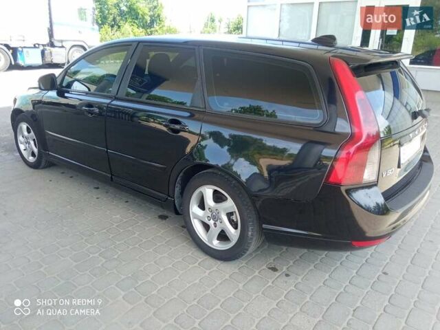 Черный Вольво В50, объемом двигателя 1.6 л и пробегом 224 тыс. км за 7000 $, фото 3 на Automoto.ua