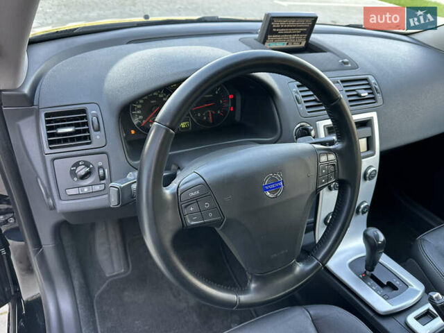 Чорний Вольво V50, об'ємом двигуна 2 л та пробігом 262 тис. км за 9850 $, фото 22 на Automoto.ua