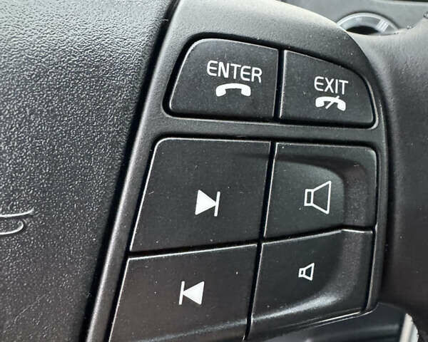 Черный Вольво В50, объемом двигателя 1.6 л и пробегом 217 тыс. км за 8550 $, фото 41 на Automoto.ua