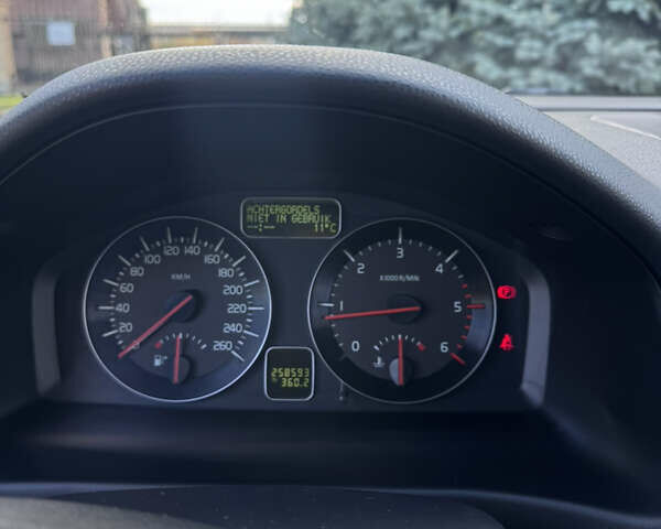 Вольво В50 2011 в Краматорске на Automoto.ua Черный Вольво В50, объемом двигателя 1.6 л и пробегом 258 тыс. км за 8000 $, фото 11 на Automoto.ua