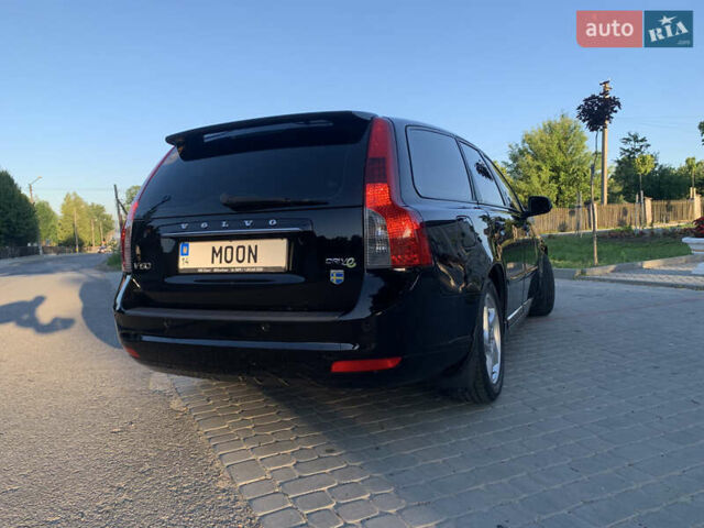 Черный Вольво В50, объемом двигателя 1.6 л и пробегом 234 тыс. км за 7850 $, фото 15 на Automoto.ua
