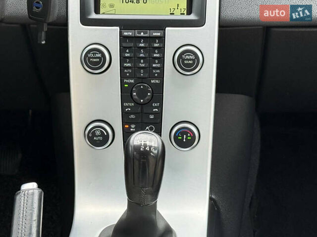 Вольво В50 2011 в Стрые на Automoto.ua Черный Вольво В50, объемом двигателя 1.6 л и пробегом 230 тыс. км за 8250 $, фото 50 на Automoto.ua