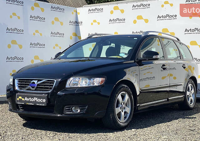 Черный Вольво В50, объемом двигателя 1.6 л и пробегом 197 тыс. км за 8200 $, фото 2 на Automoto.ua