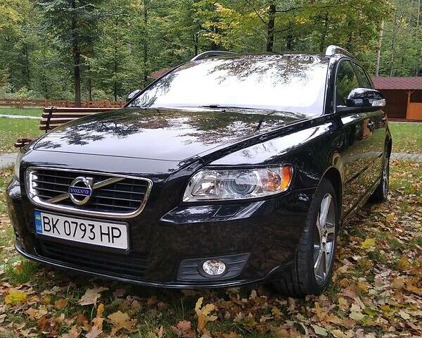 Черный Вольво В50, объемом двигателя 1.6 л и пробегом 166 тыс. км за 9000 $, фото 13 на Automoto.ua