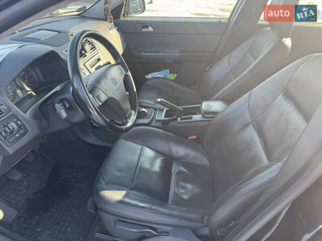 Черный Вольво В50, объемом двигателя 1.56 л и пробегом 265 тыс. км за 7300 $, фото 13 на Automoto.ua